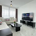 Grand Sapphire Luxury Residences 3 By Myguest Cyprus דירה